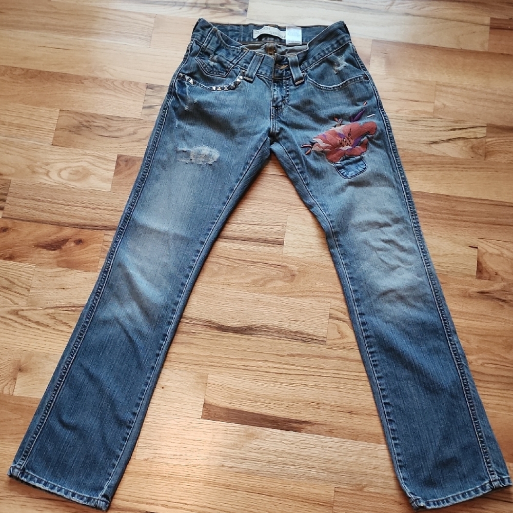Levi's Women's Straight Leg Jeans - Denim with Red Detail